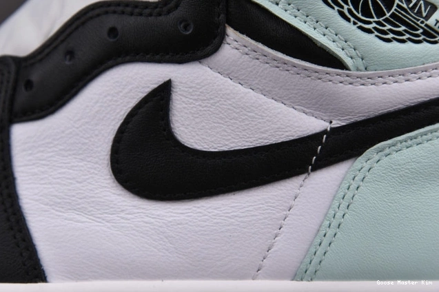 861428-100 Retro 1 Igloo Jordan High 0729